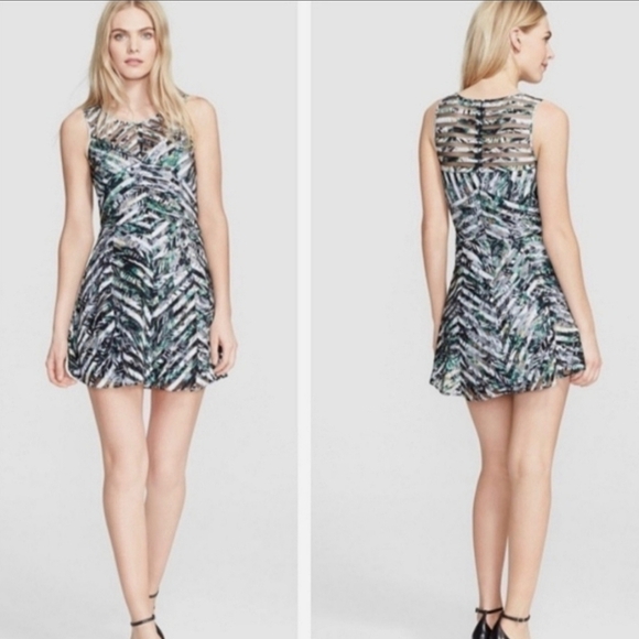 Parker Tropical Print Dress - Picture 2 of 8